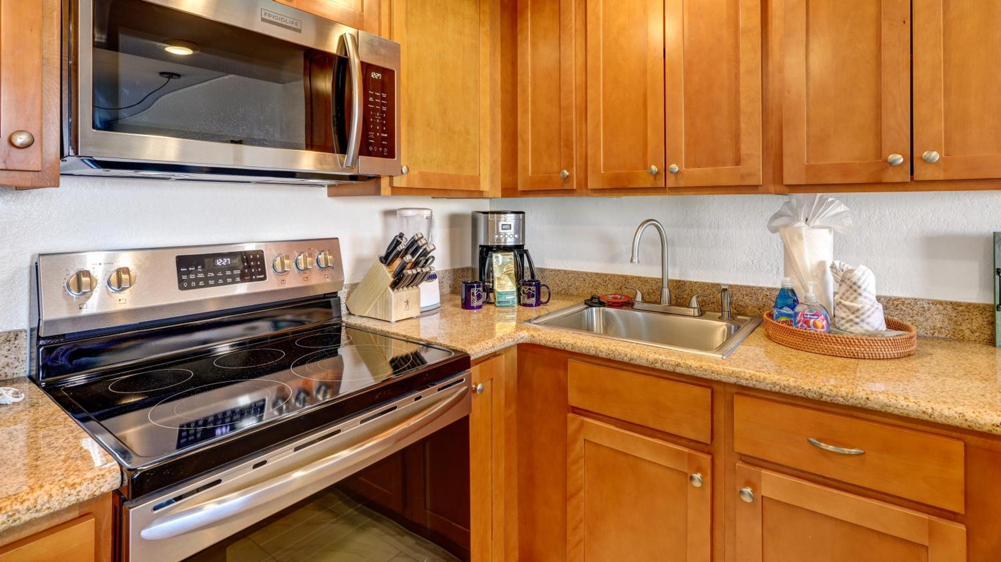 Maui Westside Presents: Kaanapali Shores 733 Stunning Ocean Views New Listing Lahaina Exterior foto